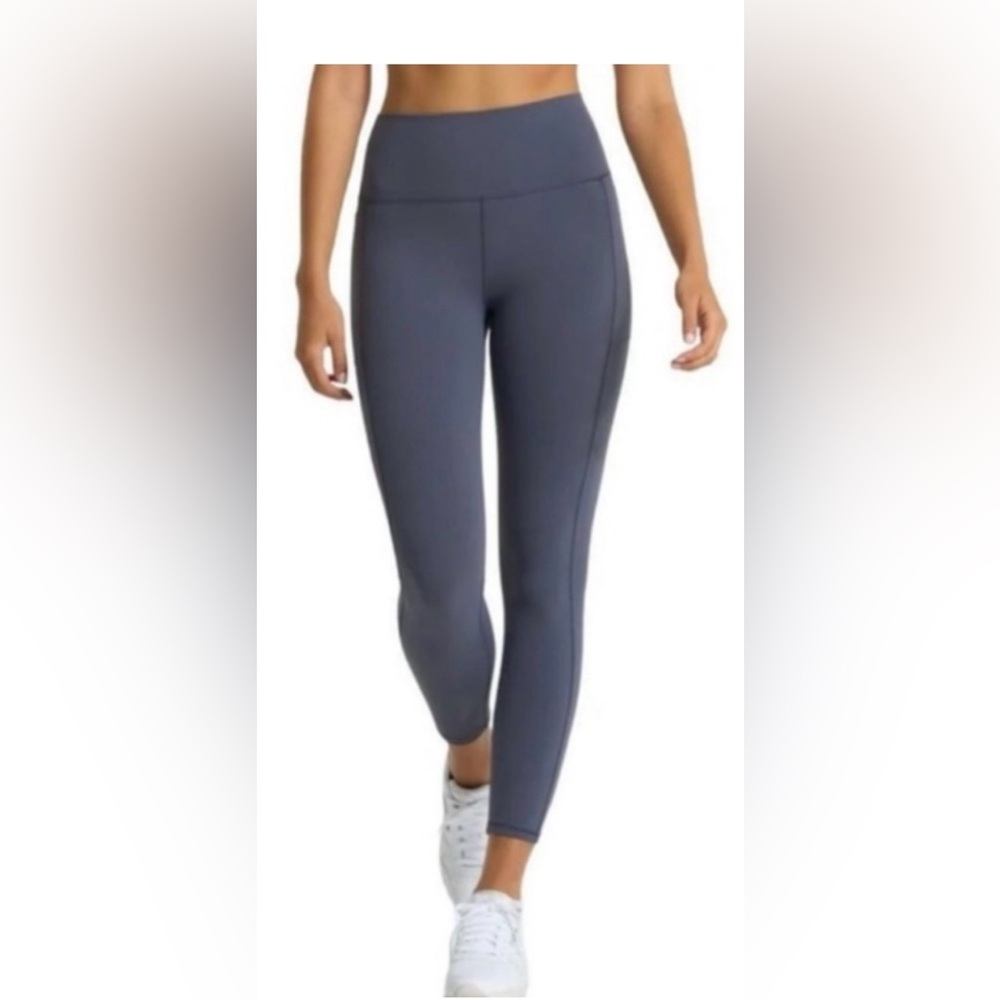 Vuori Studio Pocket Leggings Size Small